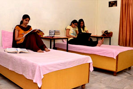 girls-hostel.jpg